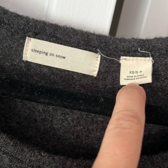 ✨ Anthropologie “Sleeping on Snow” Wool Knit Poncho – Size XS/S ✨ - Picture 2 of 4